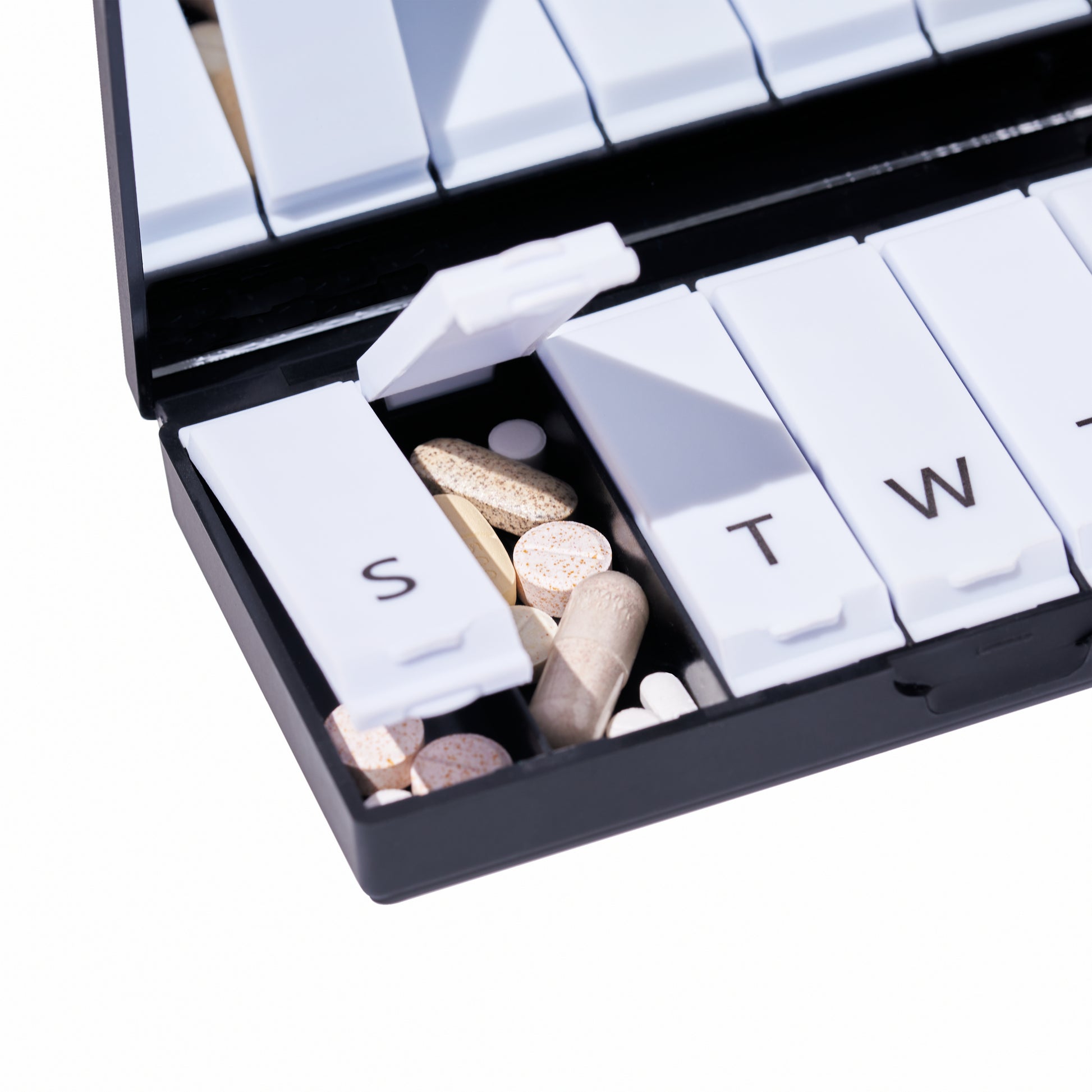 7 Day Pill Case with Mirror in Jet Black Colour